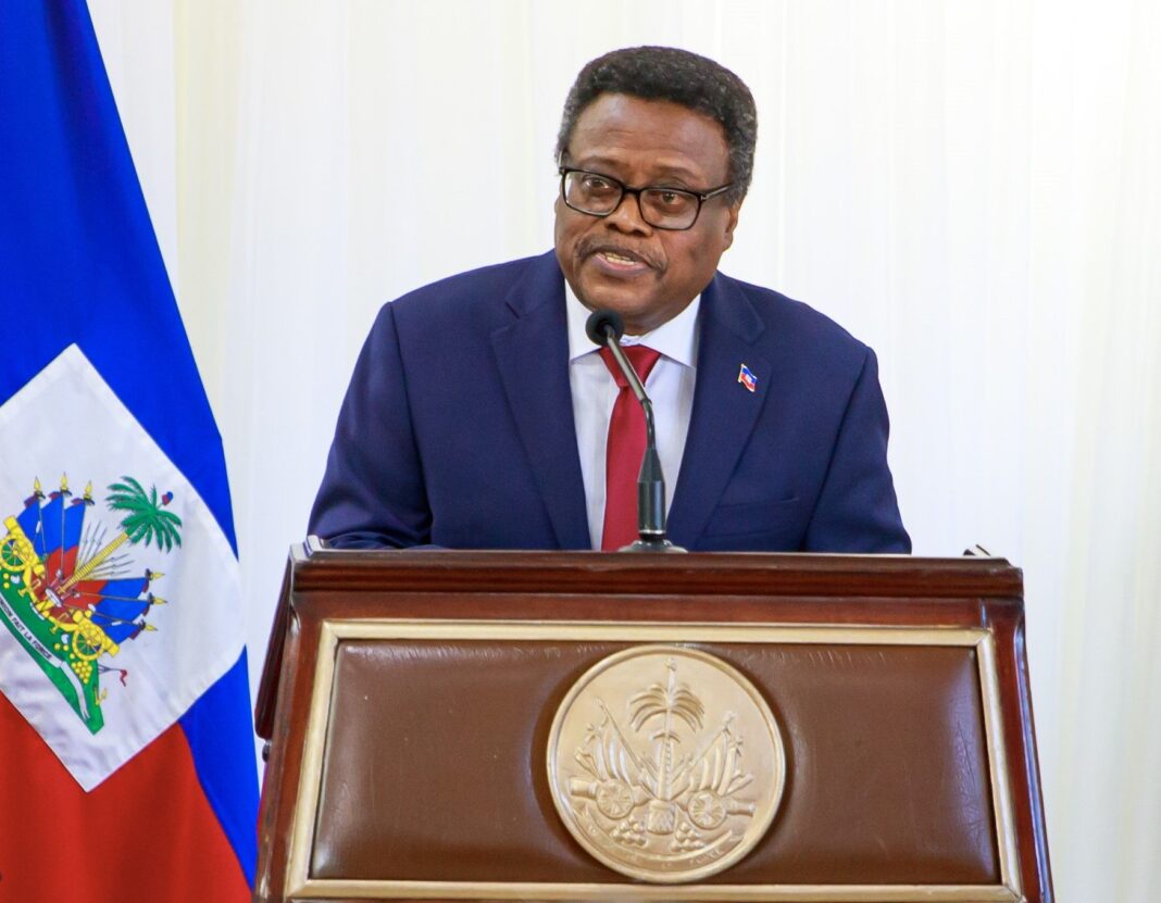 Fritz Alphonse Jean veut des réponses sur le contrat portuaire et la lutte contre l’insécurité