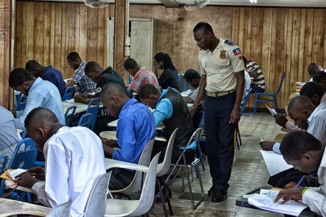 Sélection à la PNH : 117 candidats passent l’épreuve écrite à Miragoâne