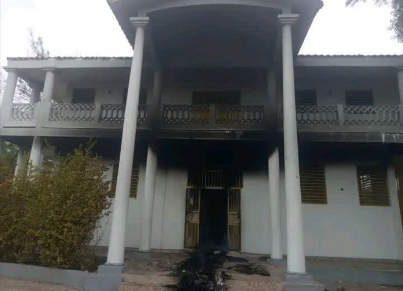 Gonaïves : appel au calme après l’attaque contre la mairie